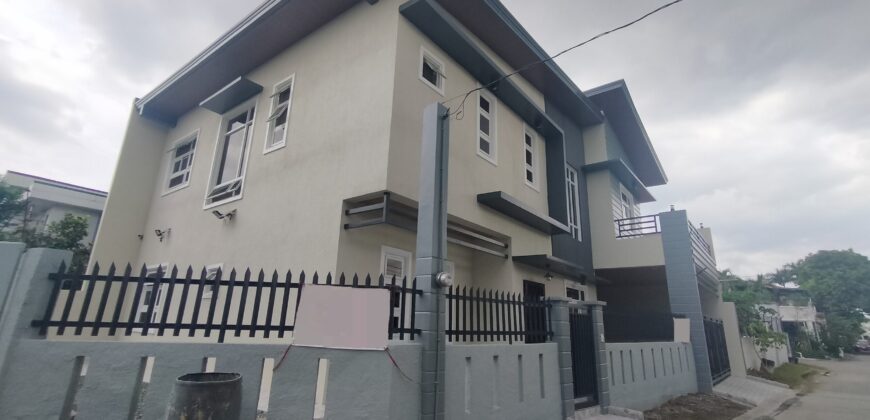 Corner Brandnew House in BF Resort, Las pinas