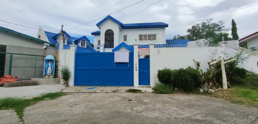 House for Sale with Swimming Pool in BF Homes, Paranaque