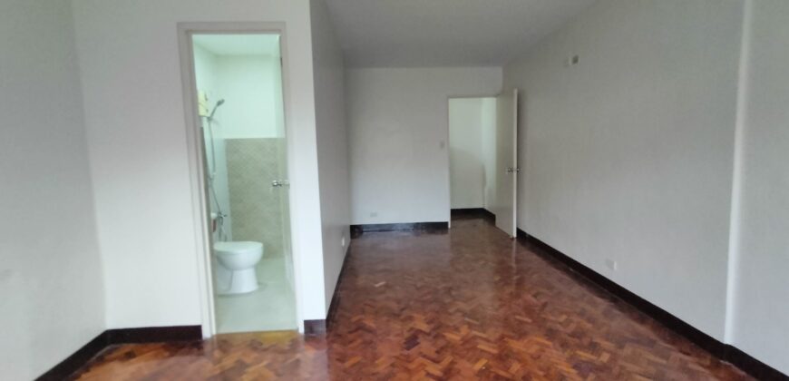 House for Sale in BF Resort, Las Pinas