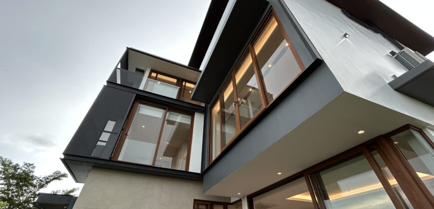 Brand new 3 Storey House with Swimming Pool in Alabang West