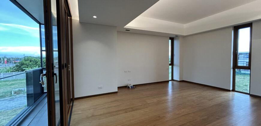 Brand new 3 Storey House with Swimming Pool in Alabang West