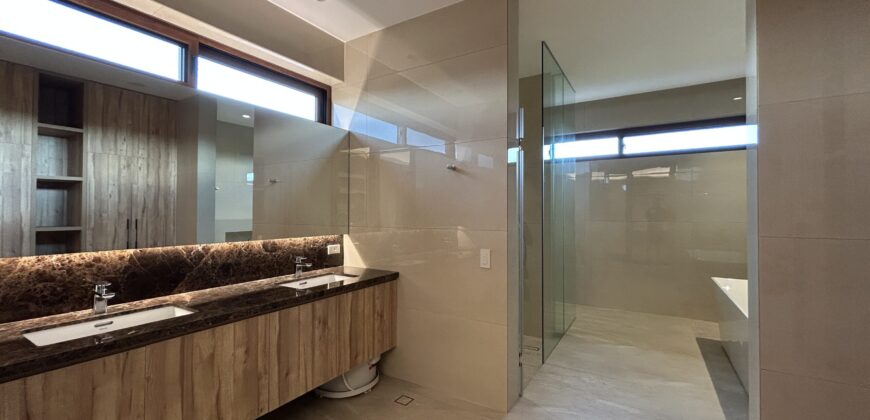 Brand new 3 Storey House with Swimming Pool in Alabang West