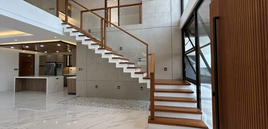 Brandnew House with Swimming Pool in BF Homes Paranaque