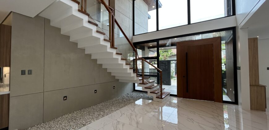 Brandnew House with Swimming Pool in BF Homes Paranaque