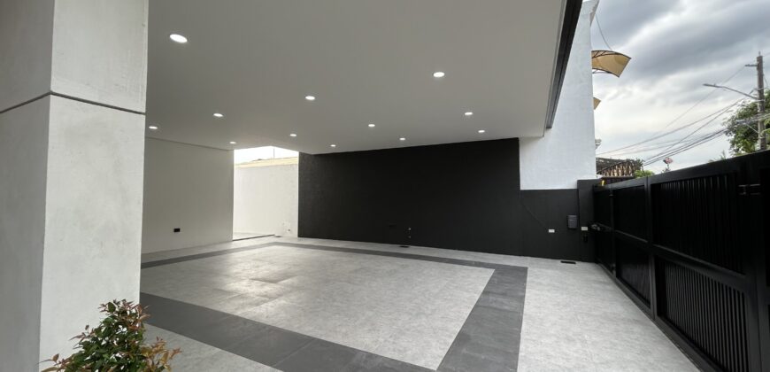 Brandnew House with Swimming Pool in BF Homes Paranaque