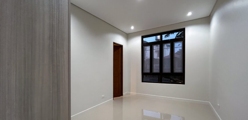 Corner Brand New House in BF Paranaque