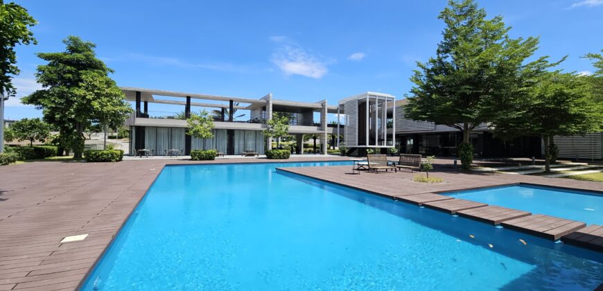 Prime Residential Lot For Sale in The Enclave Alabang. Facing East