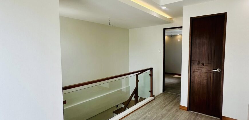 3 Storey Brandnew Townhouse in Las Pinas City