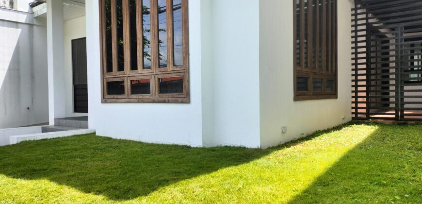 Newly Renovated Bungalow House and Lot For Sale in Paranaque City