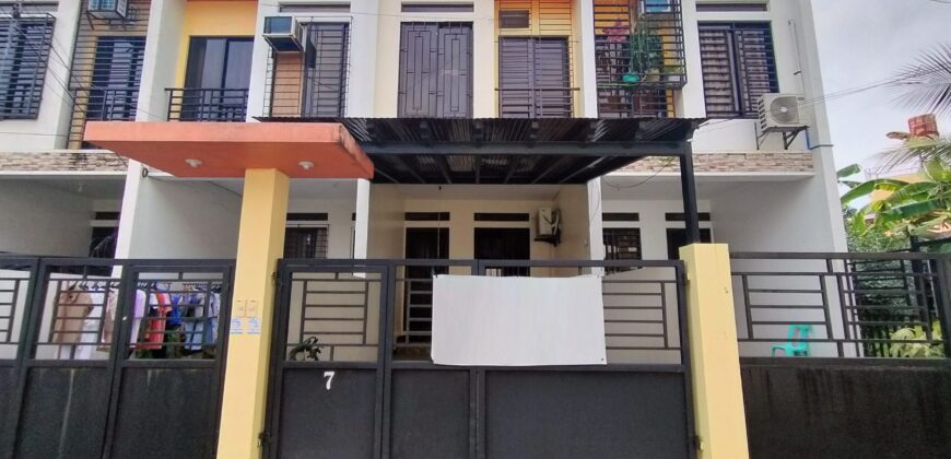Townhouse For Sale in Paranaque