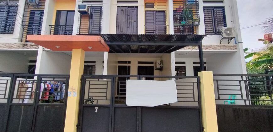 Townhouse For Sale in Paranaque