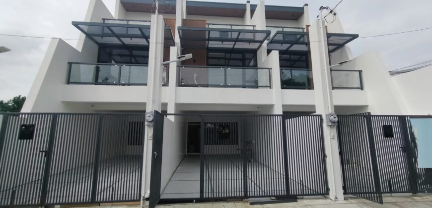 Townhouse For Sale in Pilar, Las Pinas