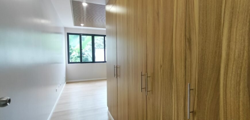 Townhouse For Sale in Pilar, Las Pinas