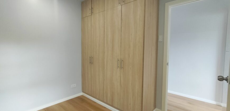 Townhouse For Sale in Pilar, Las Pinas