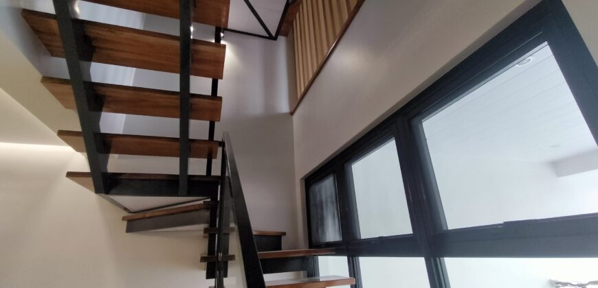 Townhouse For Sale in Pilar, Las Pinas