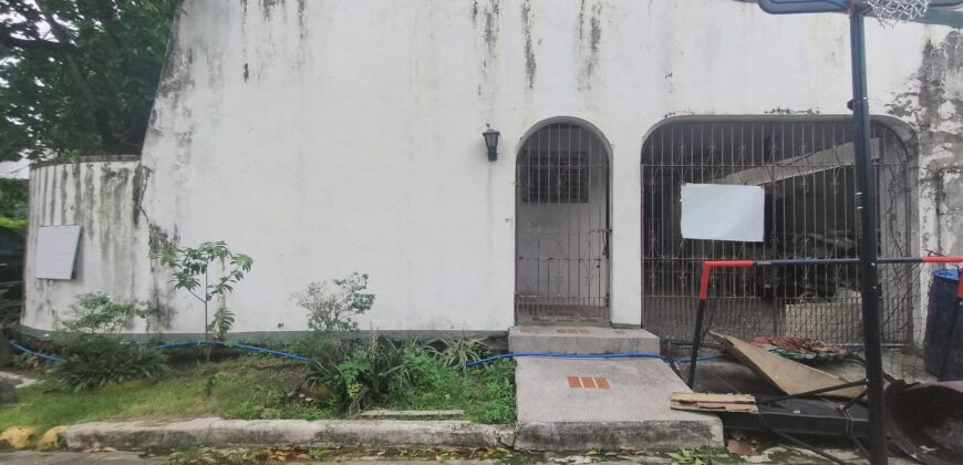 Corner Bungalow Type of House in Pilar, Las Pinas