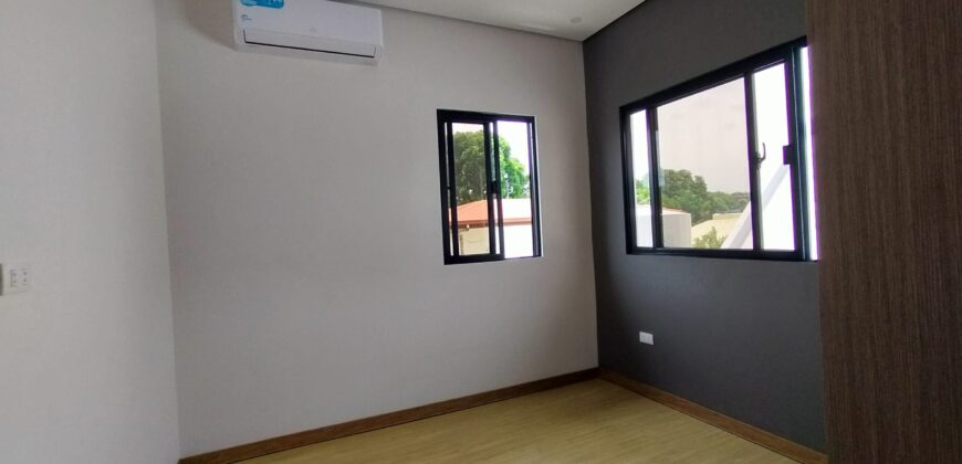 Duplex Type of House for in Paranaque City