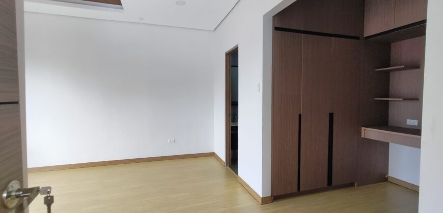 Duplex Type of House for in Paranaque City