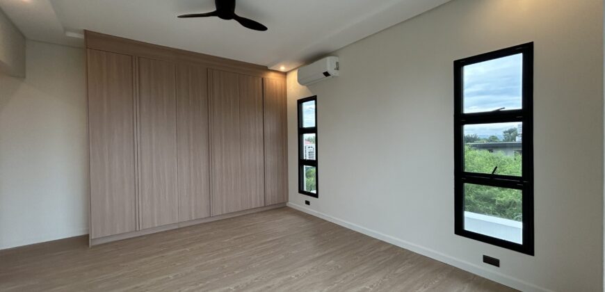 Stylish Luxury Brand New Home on a Corner Lot in South Peak Subd. San Pedro Laguna