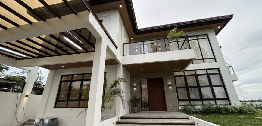 Stylish Luxury Brand New Home on a Corner Lot in South Peak Subd. San Pedro Laguna