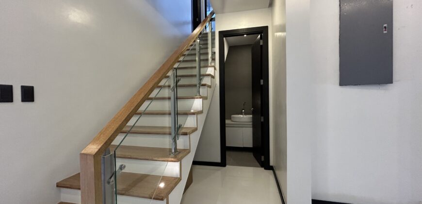 3 Level Towering Beauty in BF Homes Paranaque