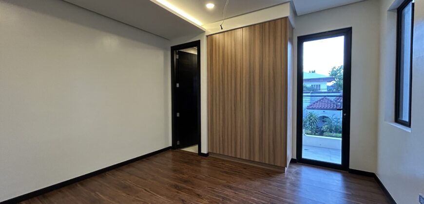 3 Level Towering Beauty in BF Homes Paranaque