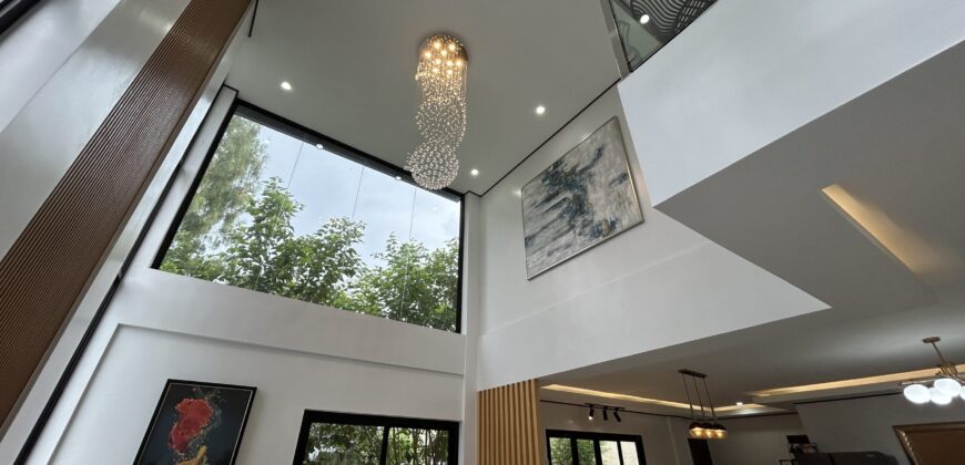 Fully Furnished House with Golf Share in Royale Tagaytay Estate