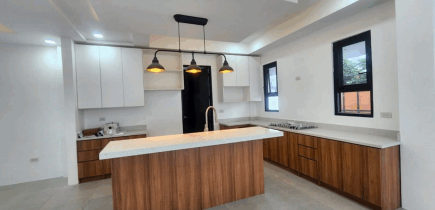 Modern Masterpiece: Private Pool, 4-Car Garage Brand New Home in BF Homes Paranaque