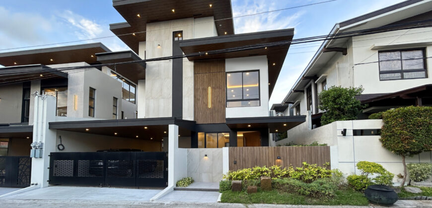 3 Level Towering Beauty in BF Homes Paranaque