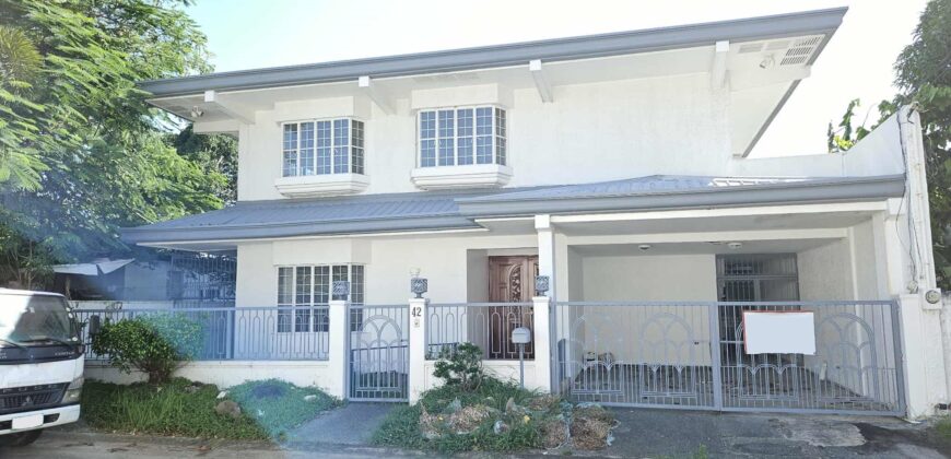 House For Sale in BF Homes Paranaque