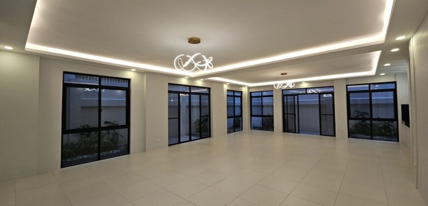 Renovated to Perfection. Modern House for Sale in BF Homes Paranaque