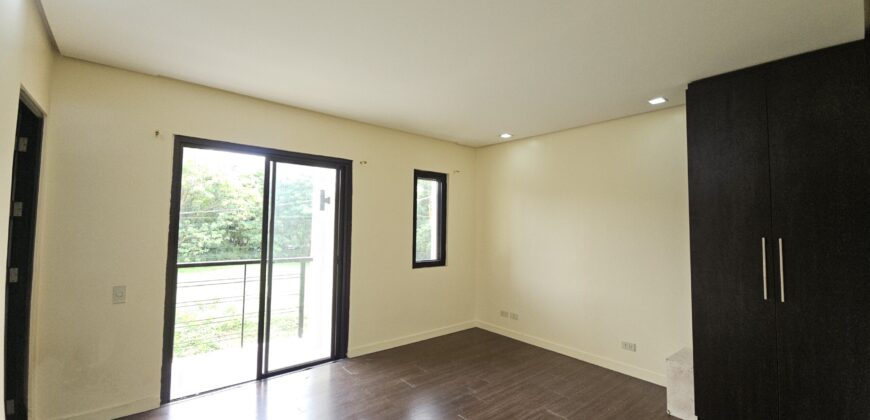 Big and Affordable Townhouse for Sale in BF Homes Paranaque