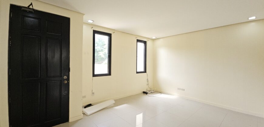 Big and Affordable Townhouse for Sale in BF Homes Paranaque