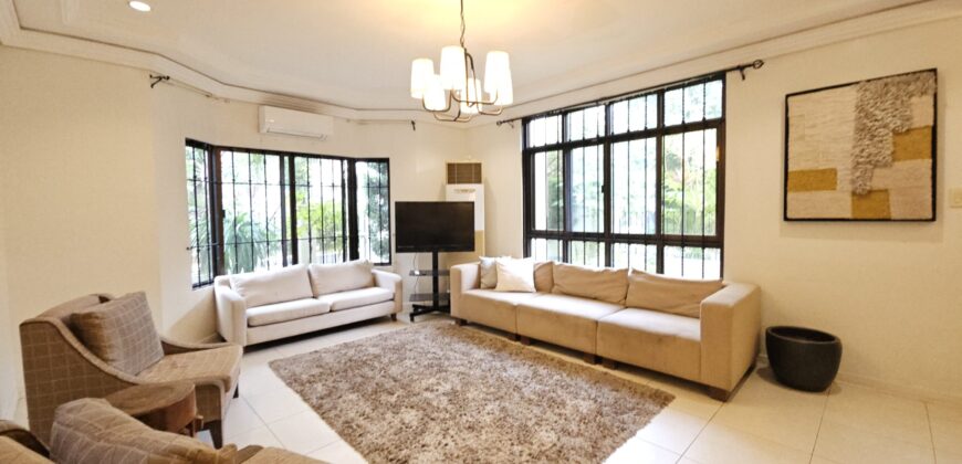 Corner Elegant House in BF Homes, Paranaque City