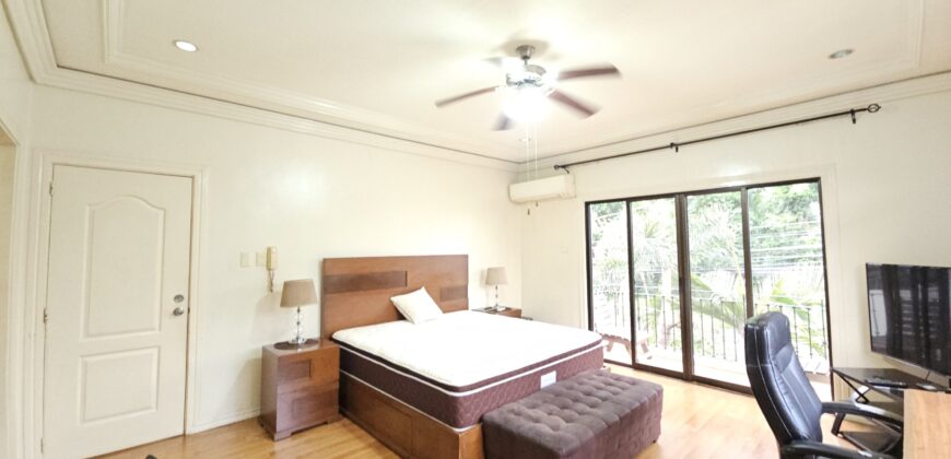 Corner Elegant House in BF Homes, Paranaque City