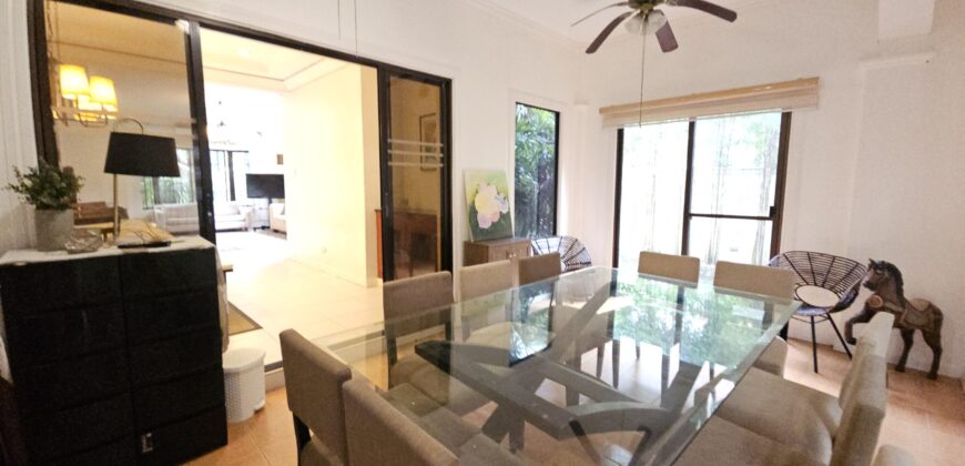 Corner Elegant House in BF Homes, Paranaque City