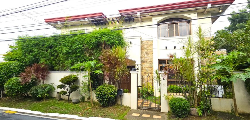 Corner Elegant House in BF Homes, Paranaque City