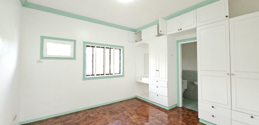 Hindi Ito Nawawala sa Uso! Classic Design House for Sale in BF Homes Muntinlupa near Alabang Hills.