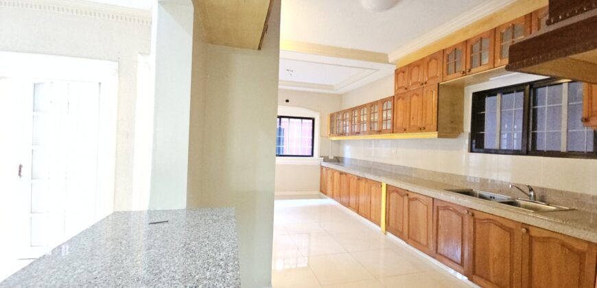 Hindi Ito Nawawala sa Uso! Classic Design House for Sale in BF Homes Muntinlupa near Alabang Hills.