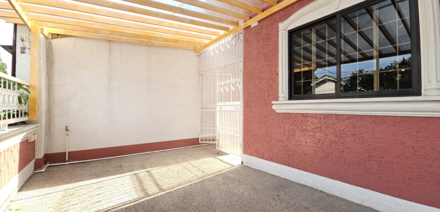 Hindi Ito Nawawala sa Uso! Classic Design House for Sale in BF Homes Muntinlupa near Alabang Hills.