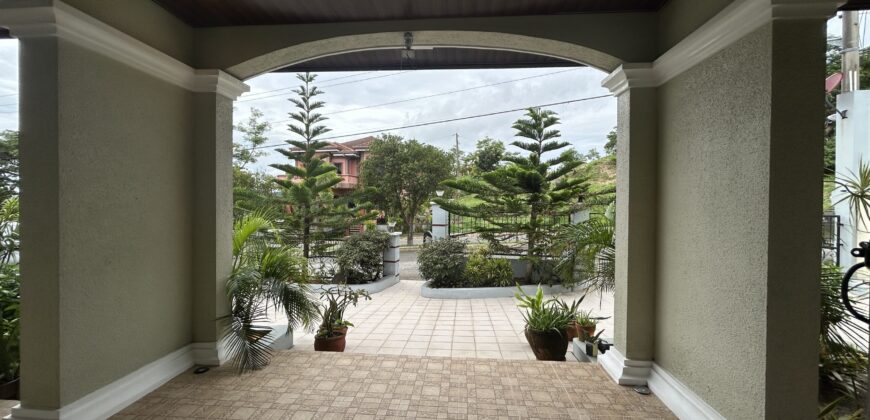 Corner 2 Storey House For Sale with View Deck Vibes in Tagaytay