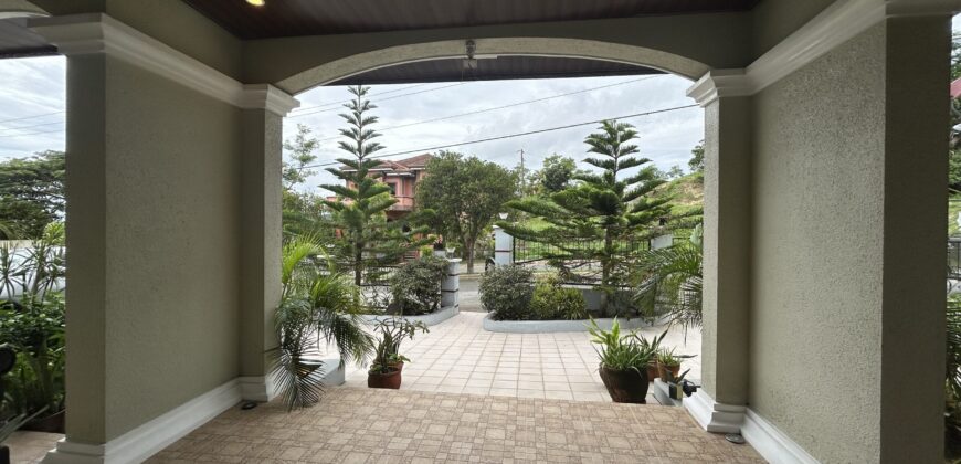 Corner 2 Storey House For Sale with View Deck Vibes in Tagaytay