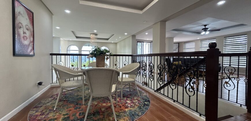 Corner 2 Storey House For Sale with View Deck Vibes in Tagaytay