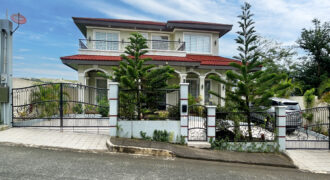Corner 2 Storey House For Sale with View Deck Vibes in Tagaytay
