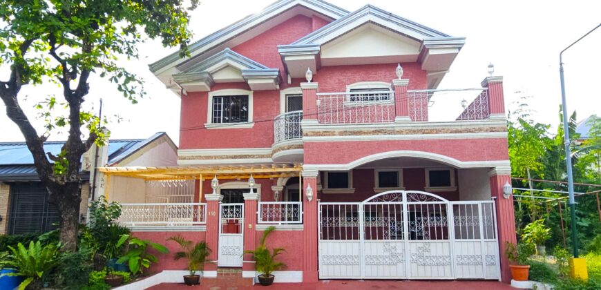 Hindi Ito Nawawala sa Uso! Classic Design House for Sale in BF Homes Muntinlupa near Alabang Hills.